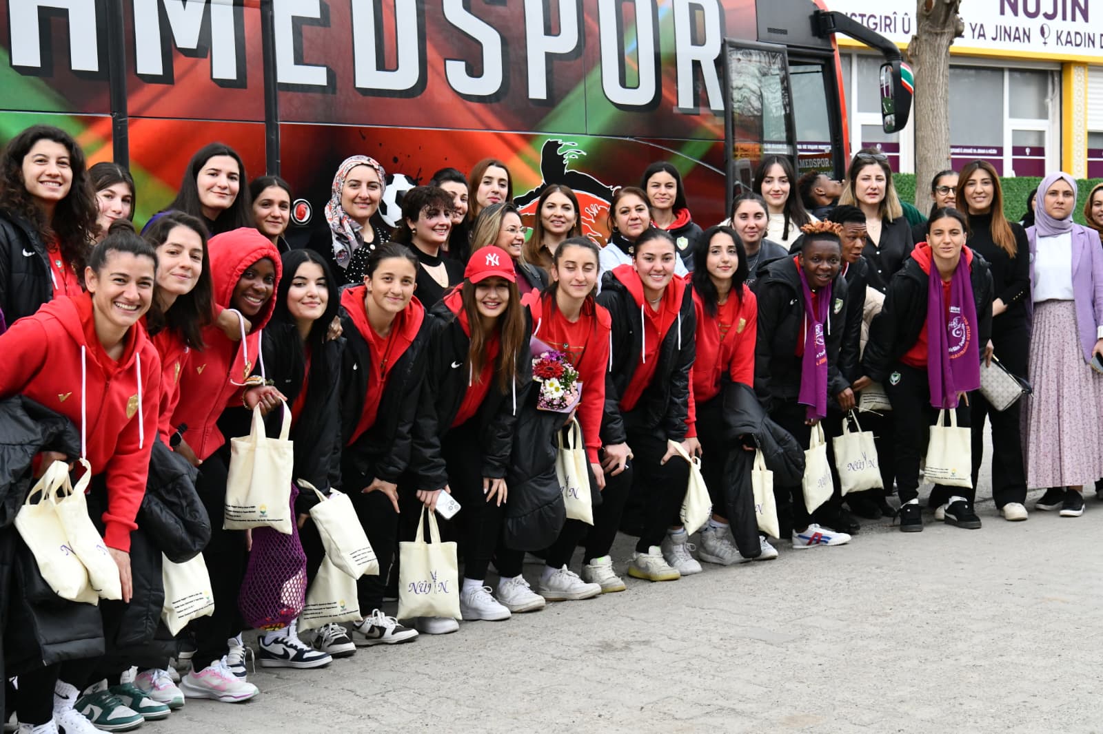 127bd739-2c38-4fe6-b6e8-2e036e5c4ebe