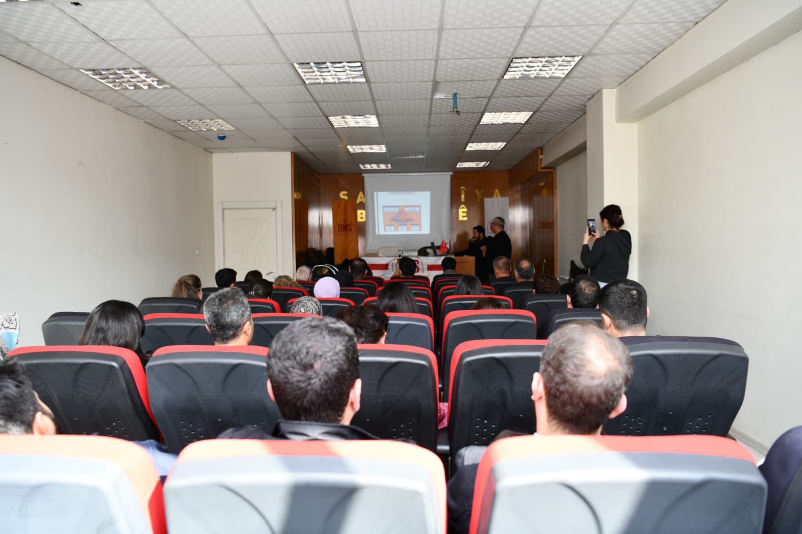 5e464029-a1f1-4cac-a9f2-10d447023ba1