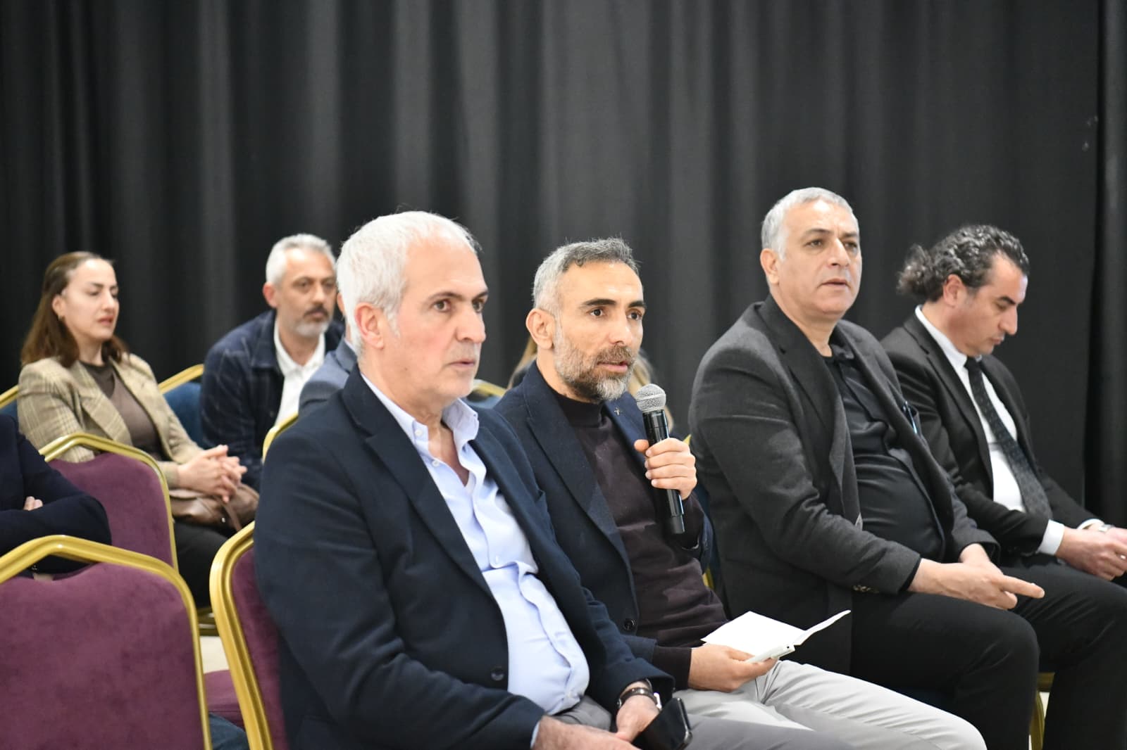 64ef737c-eabc-4fb8-b6e6-969ad409f211