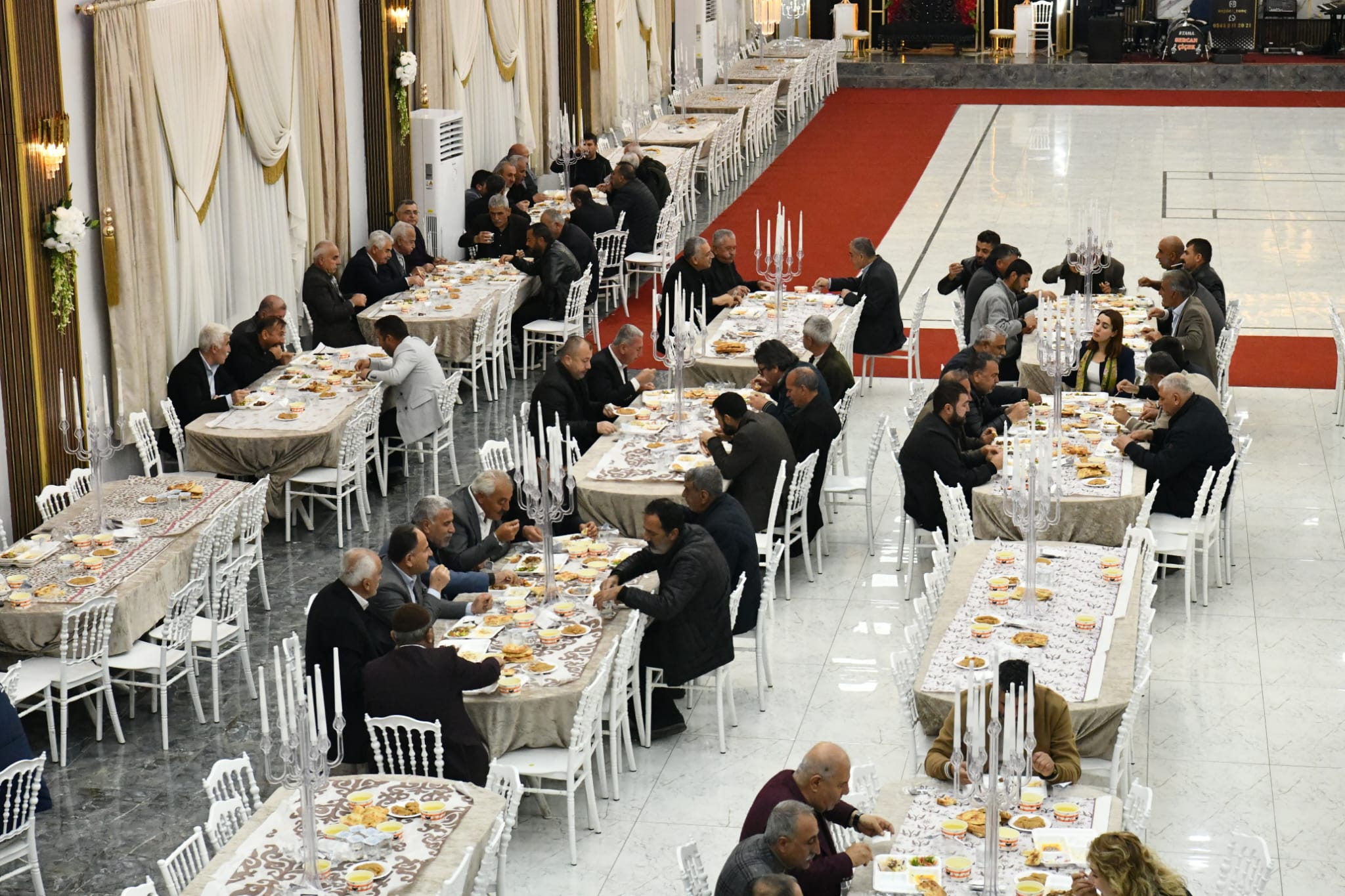 9450b6a2-dc0b-4610-bd88-da3d2c643526 (1)