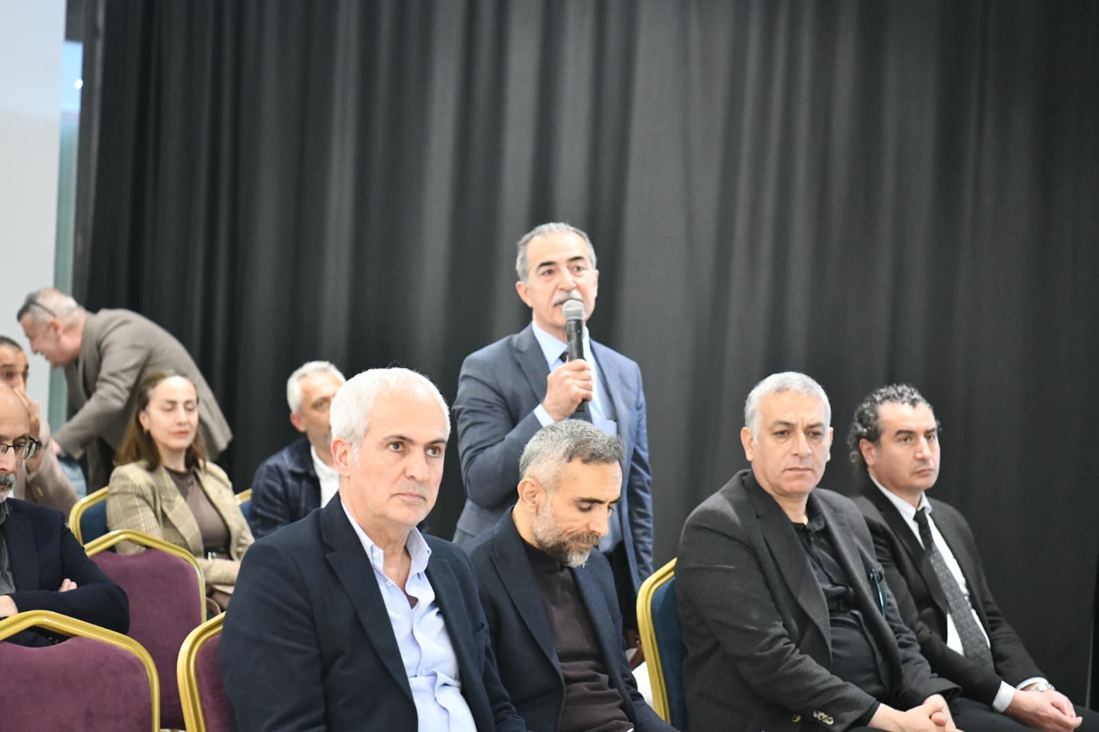 b593e7be-75fe-455f-aa64-b34dc6e5b3b1