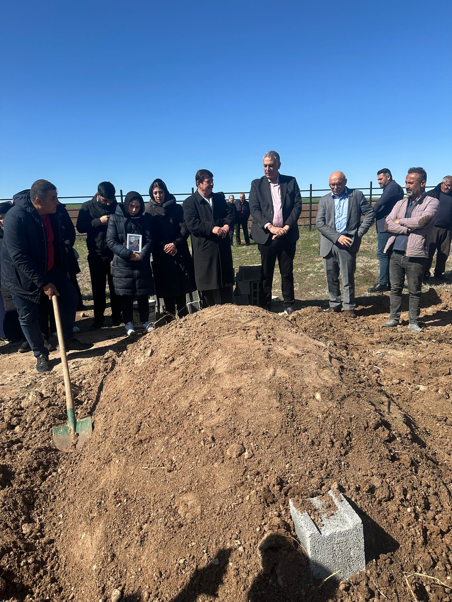 f5eb4b9e-cf66-42ba-b85a-3d9236153962